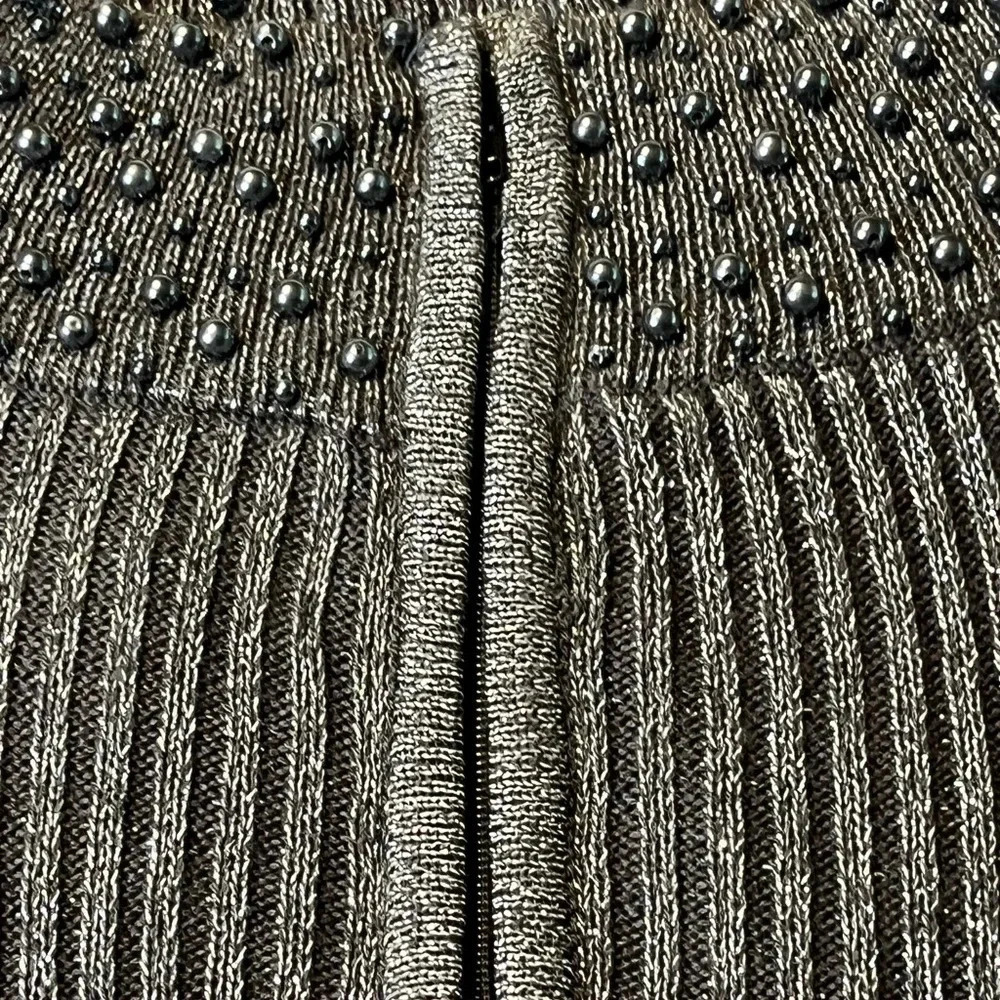 Maggie Barnes Women Gray Silver beads rib knit sweater. Gray/silver size 1X used - Picture 9 of 16